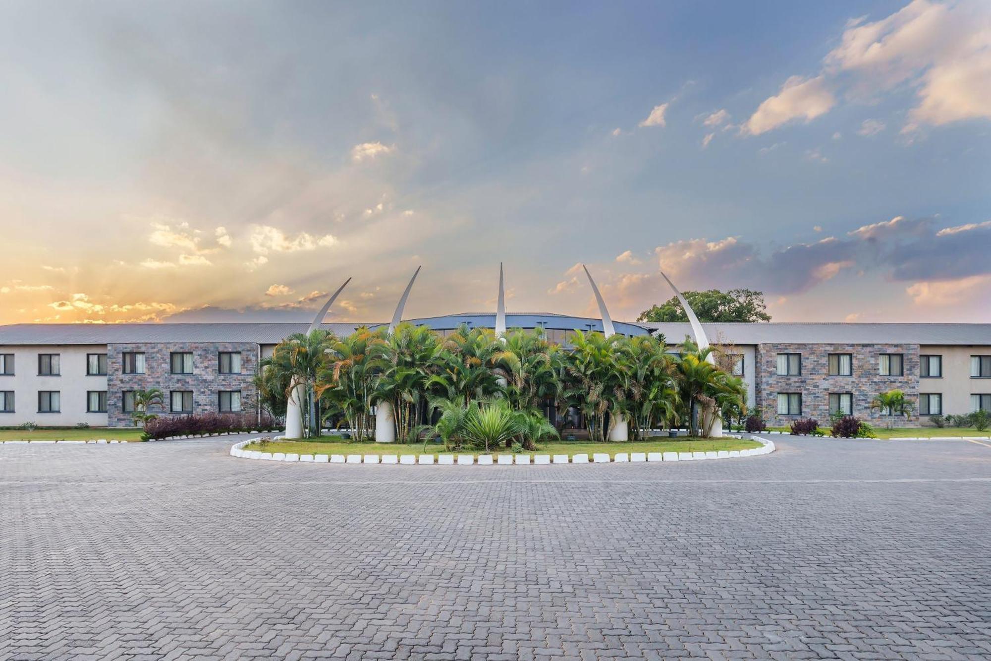 Protea Hotel By Marriott Ndola Exterior photo