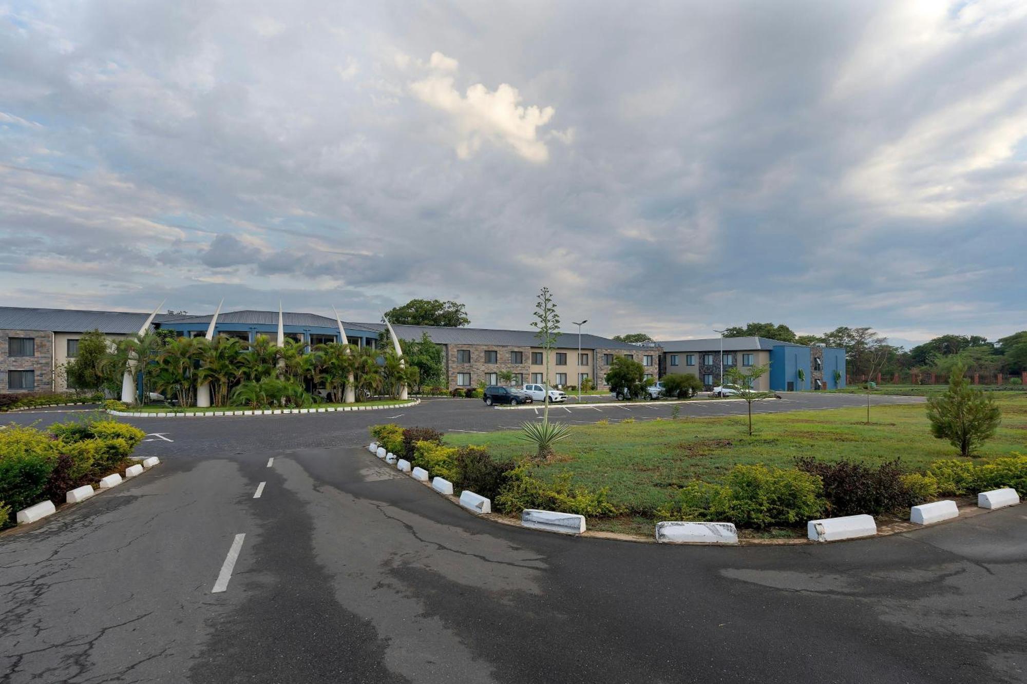 Protea Hotel By Marriott Ndola Exterior photo