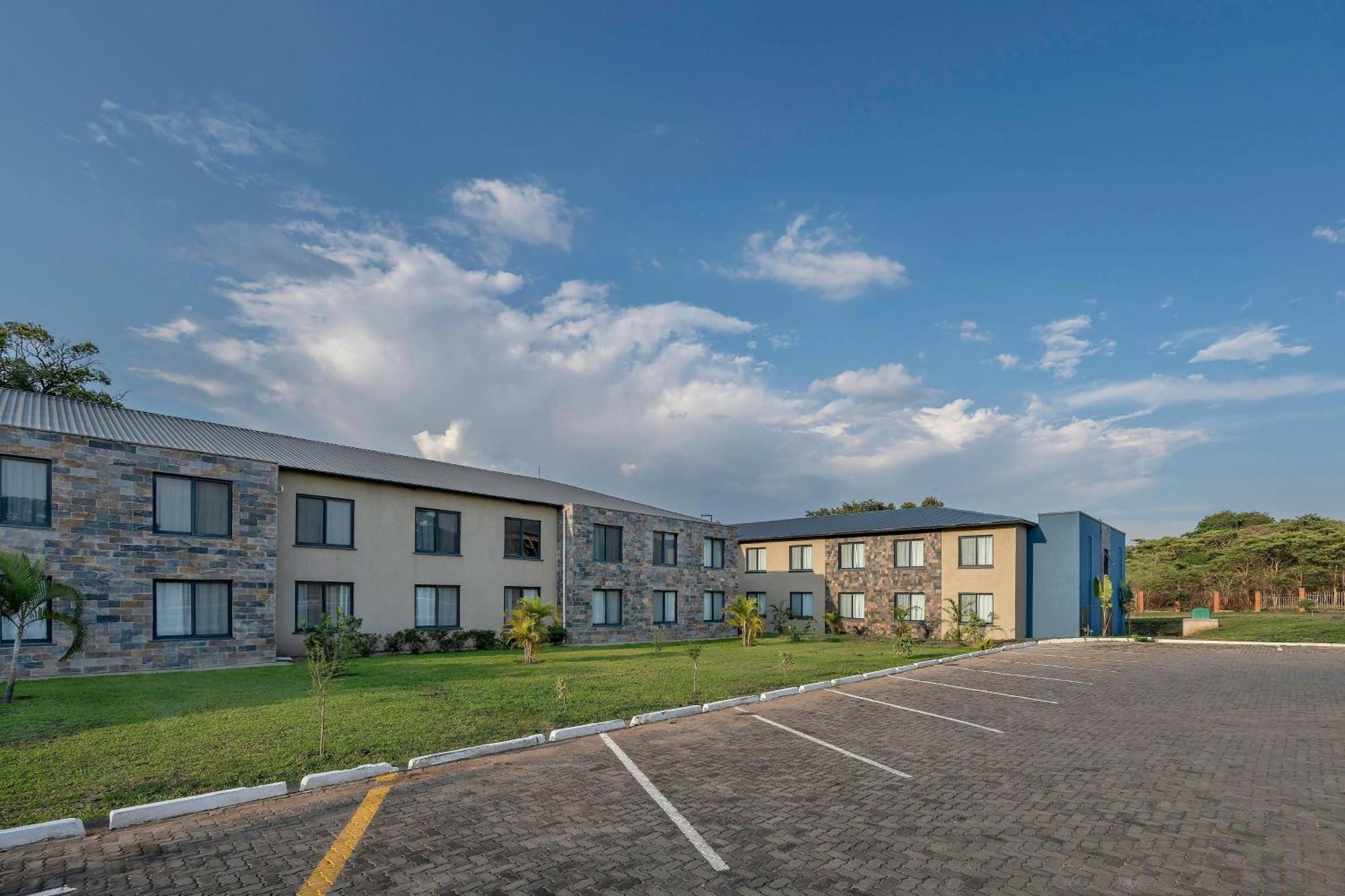 Protea Hotel By Marriott Ndola Exterior photo